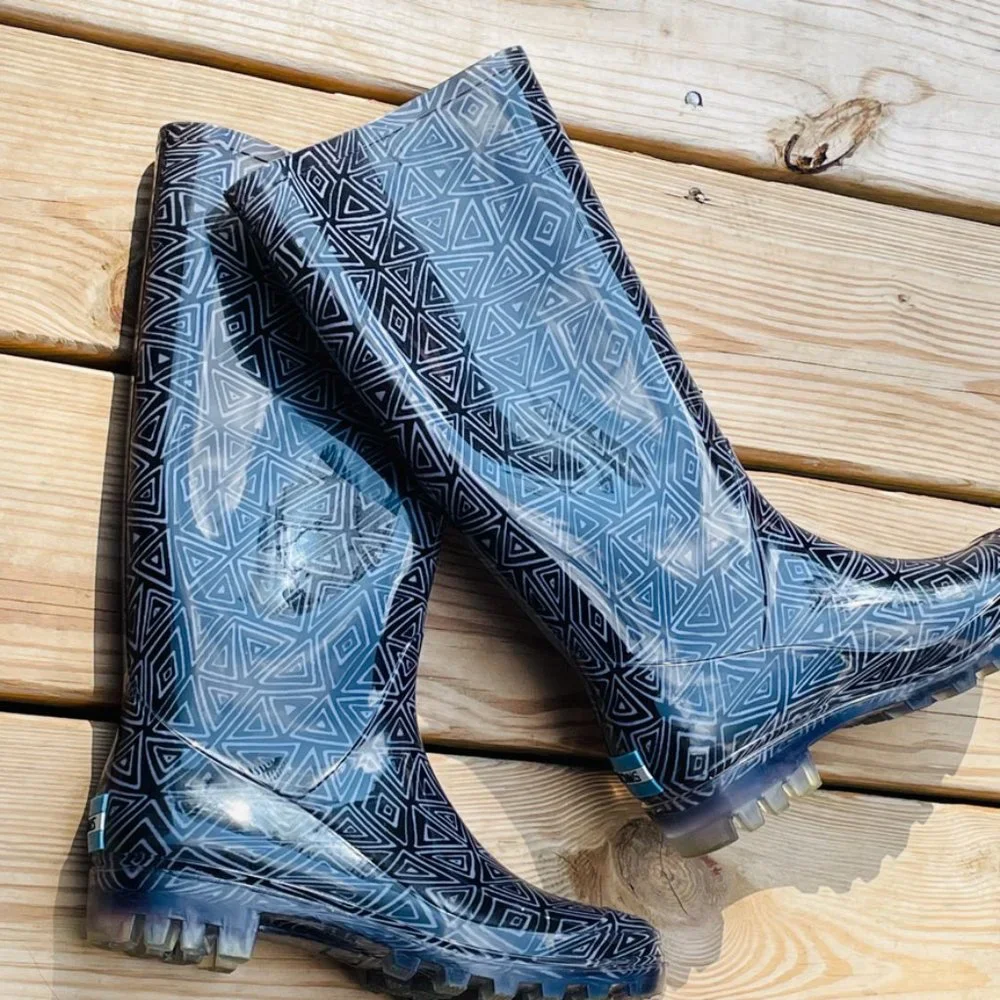 Toms waterproof rain